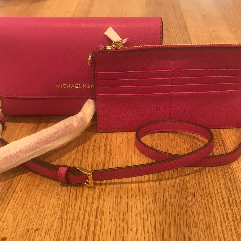 Michael Kors 3in1 Wristlet, Clutch, Crossbody NWT